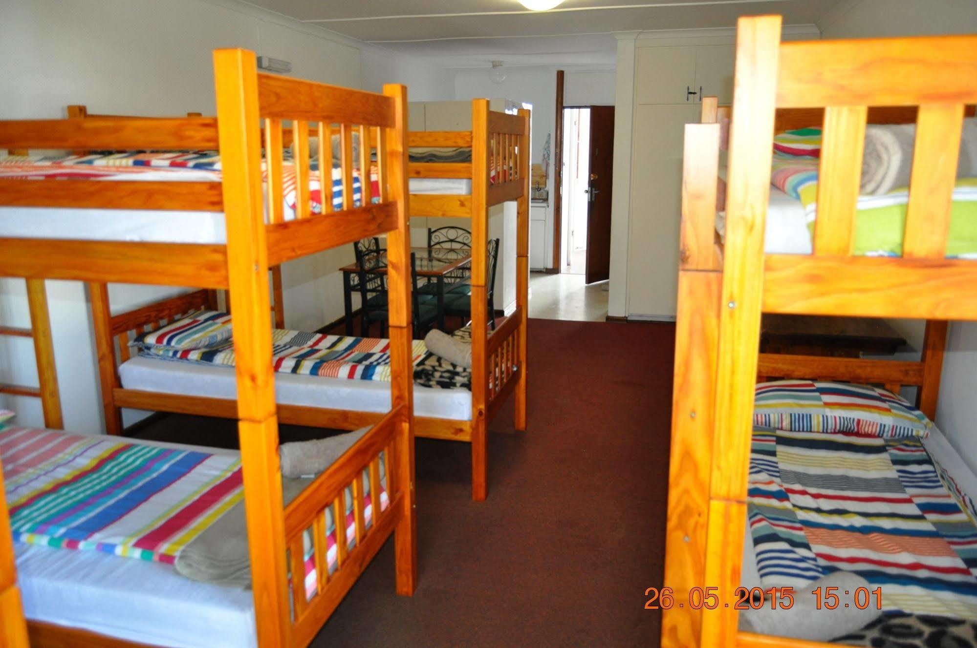 Backpacker Apartments Plettenberg Bay Exterior photo