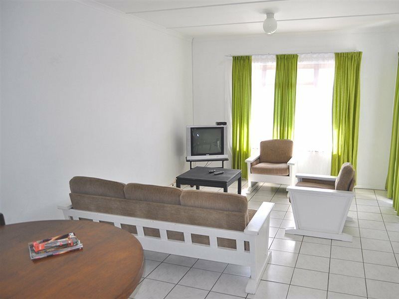 Backpacker Apartments Plettenberg Bay Exterior photo